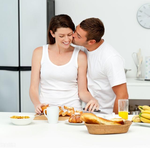 胃潰瘍除了飲食因素<strong>胃潰瘍</strong>，還要警惕這4大誘因，造成3大並發症很可怕